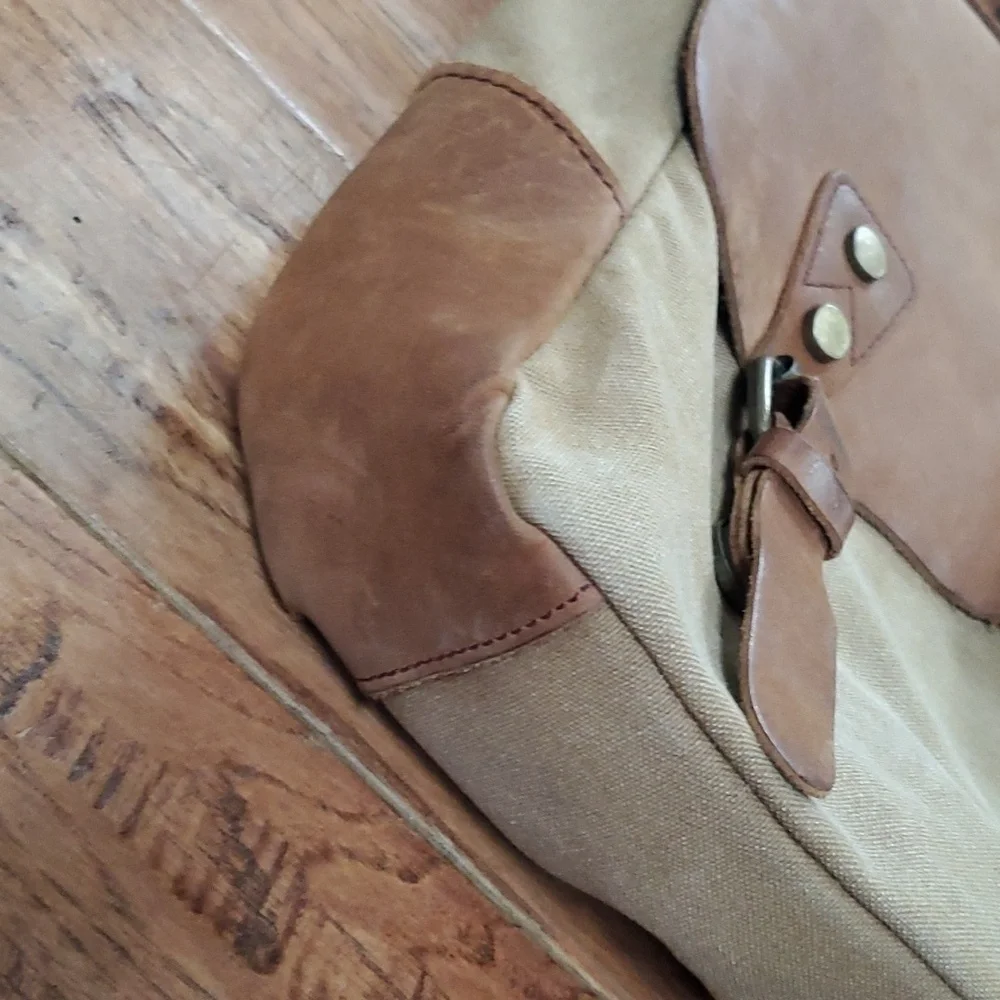 Tiding leather and canvas messenger laptop bag